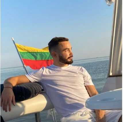 antanas profile.jpg